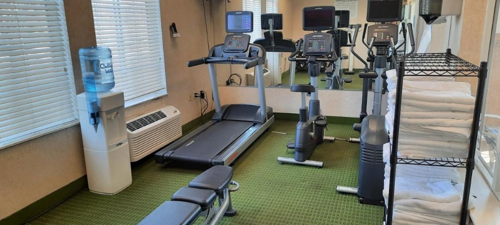 Holiday Inn Express & Suites New Buffalo, MI Image 17