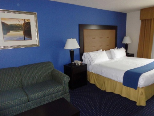 Holiday Inn Express & Suites New Buffalo, MI image 38