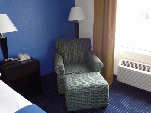 Holiday Inn Express & Suites New Buffalo, MI image 4