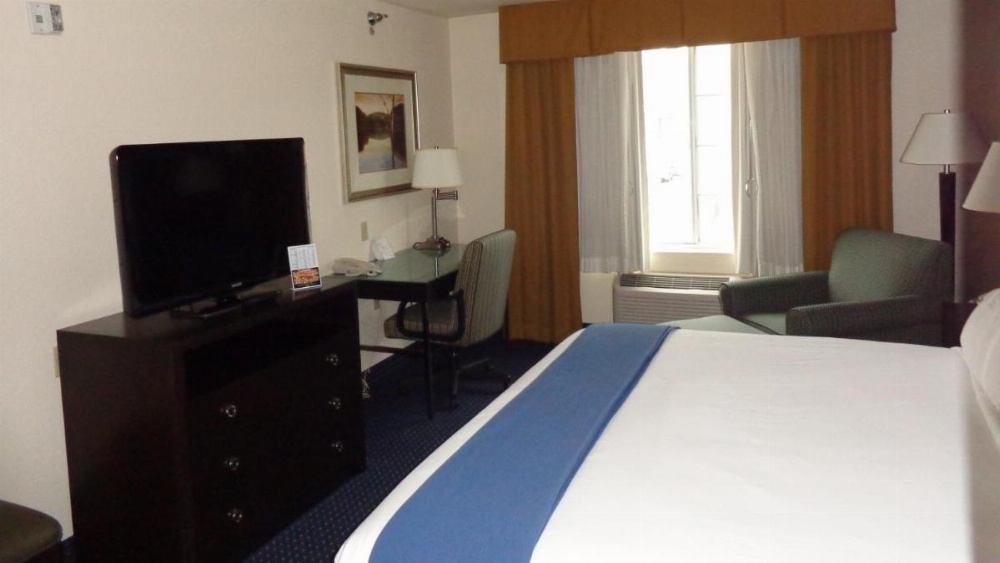 Holiday Inn Express & Suites New Buffalo, MI Image 40