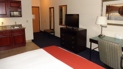 Holiday Inn Express & Suites New Buffalo, MI image 43