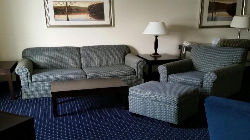 Holiday Inn Express & Suites New Buffalo, MI image 7