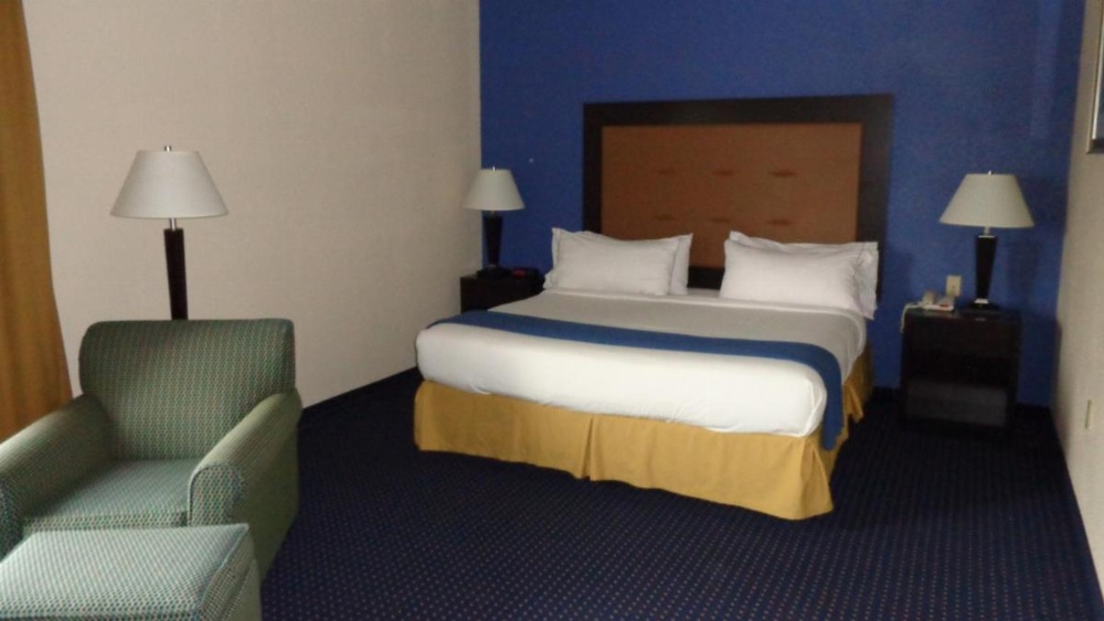 Holiday Inn Express & Suites New Buffalo, MI